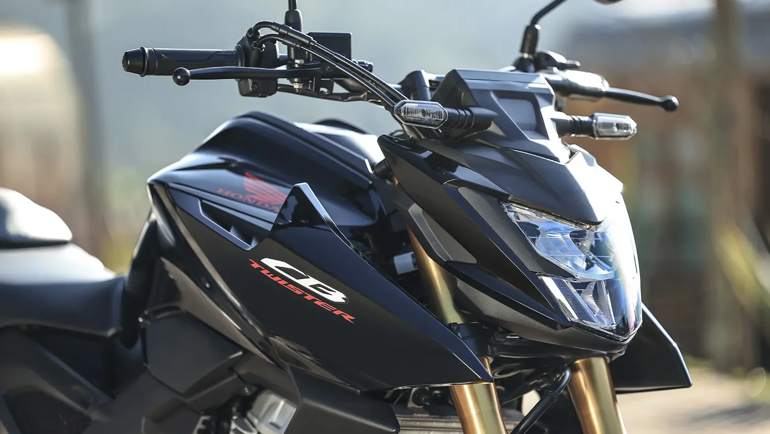 CB 300F Twister S - foto 4