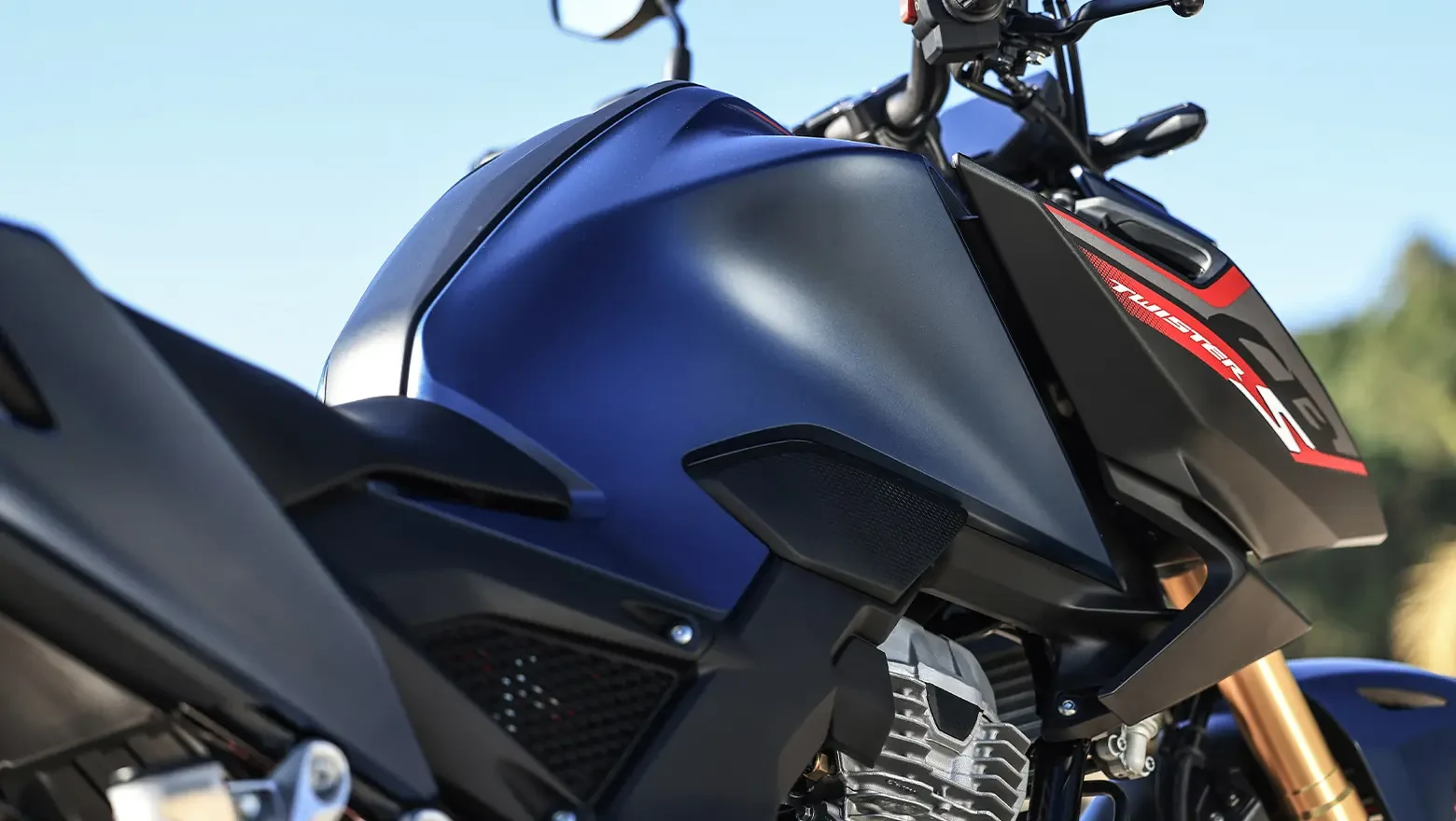 CB 300F Twister S - foto 7