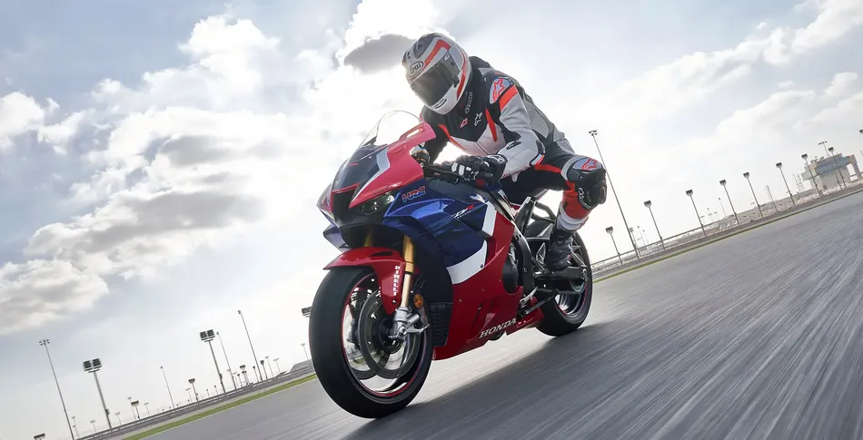 CBR 1000RR-R Fireblade SP - foto 6